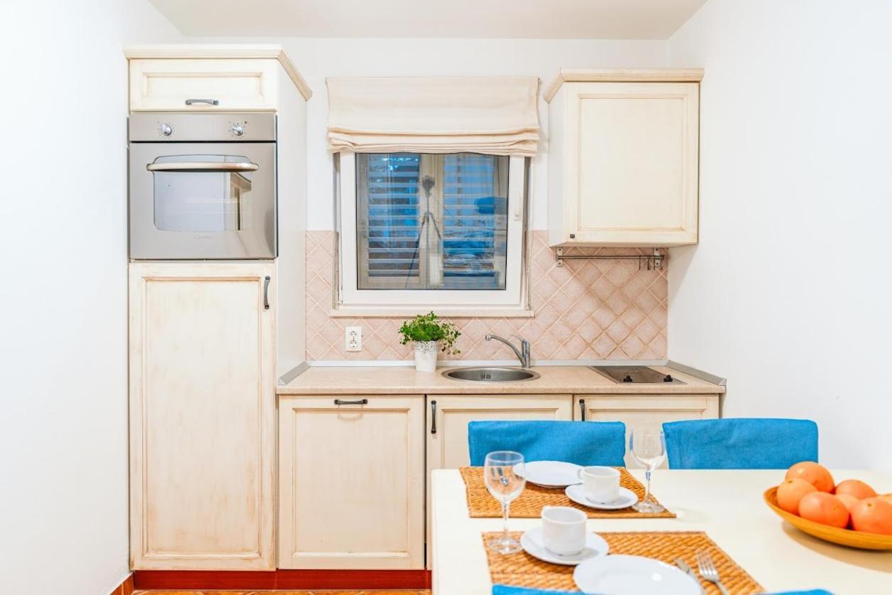 Sutivan Best Apartments Экстерьер фото